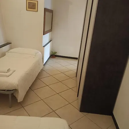 Max's House