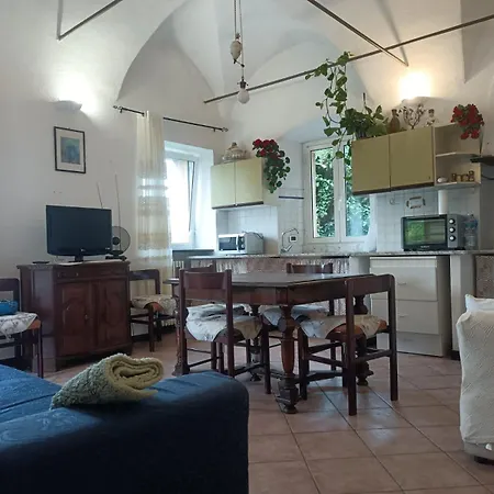 Max's House Apartmán Finale Ligure